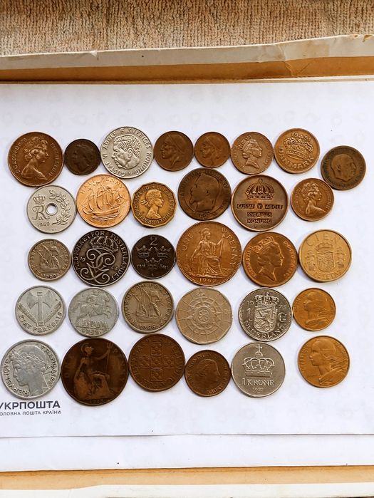 Пиратские монеты с 1880года.Парусники,королевы,короли,корабли