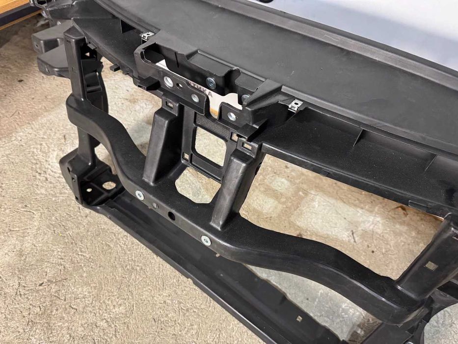 панель установочная телевизор пассат б6 телевізор Passat B6