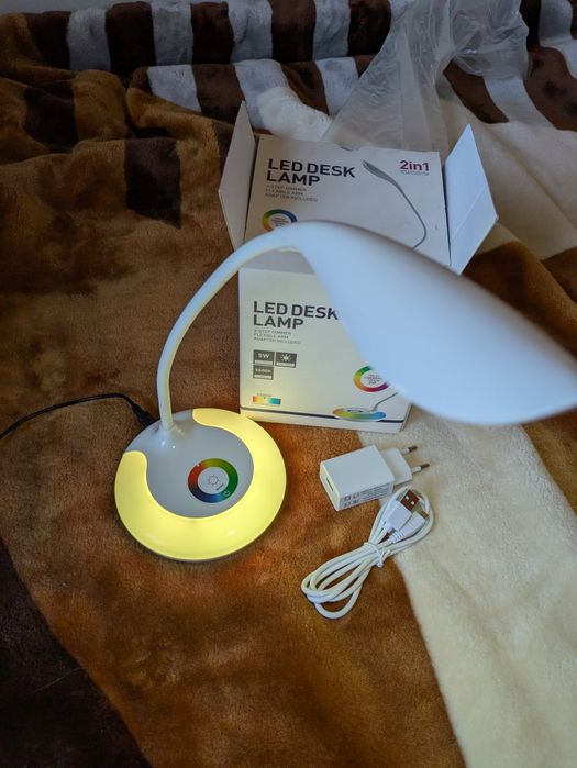 Lampka biurkowa LED RGB