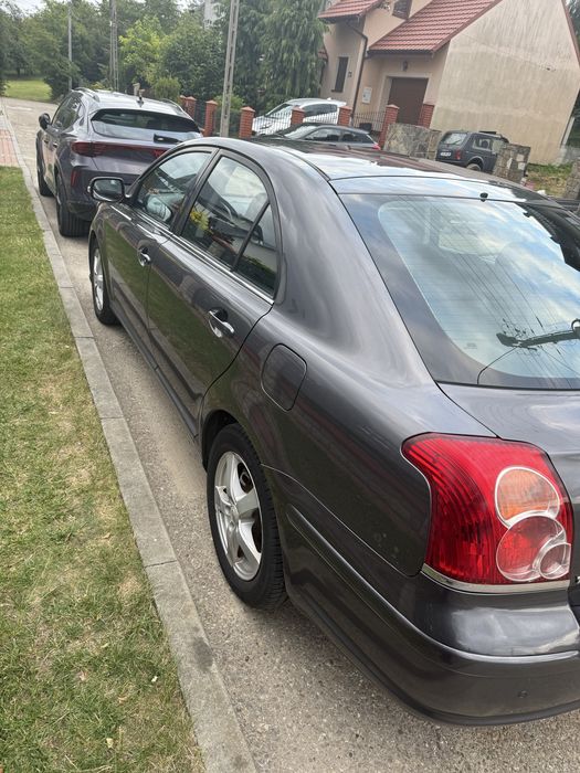 Toyota Avensis Exclusive