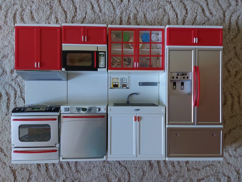 Игровой  набор  кухни.