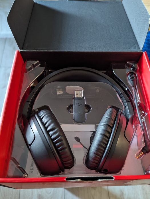 Наушники с микрофоном HyperX Cloud Flight