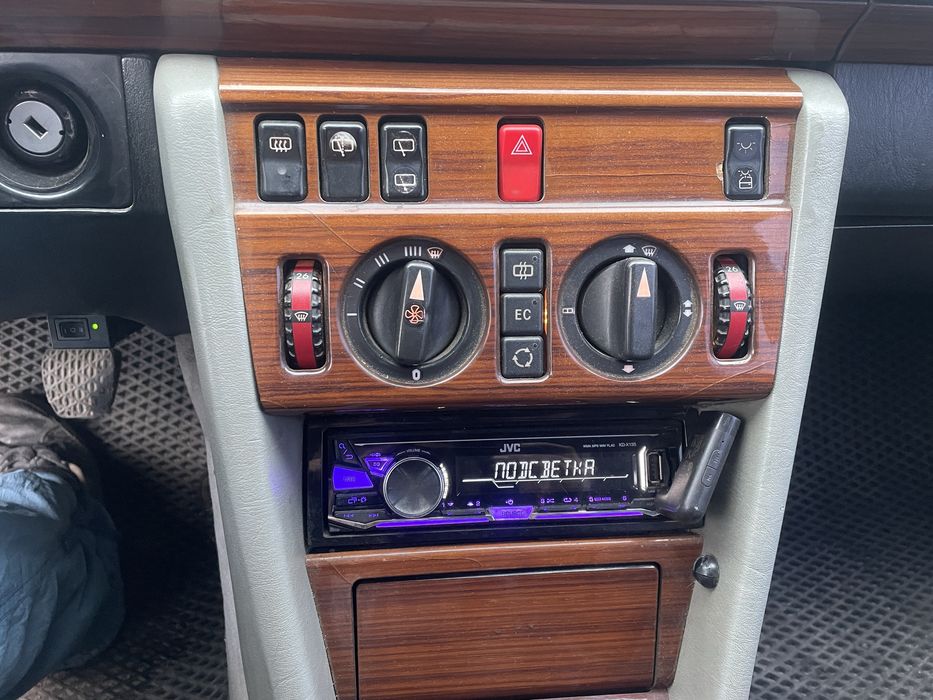 Мерседес бенс 124