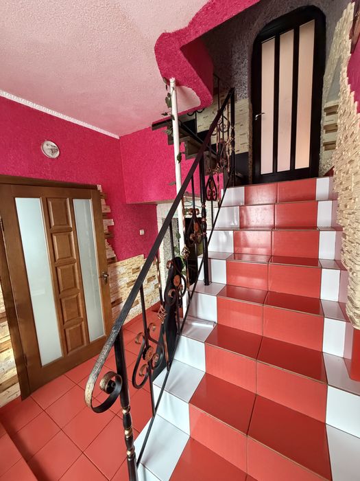 будинок 190м2, 13.4 сотки. Сертифікат так