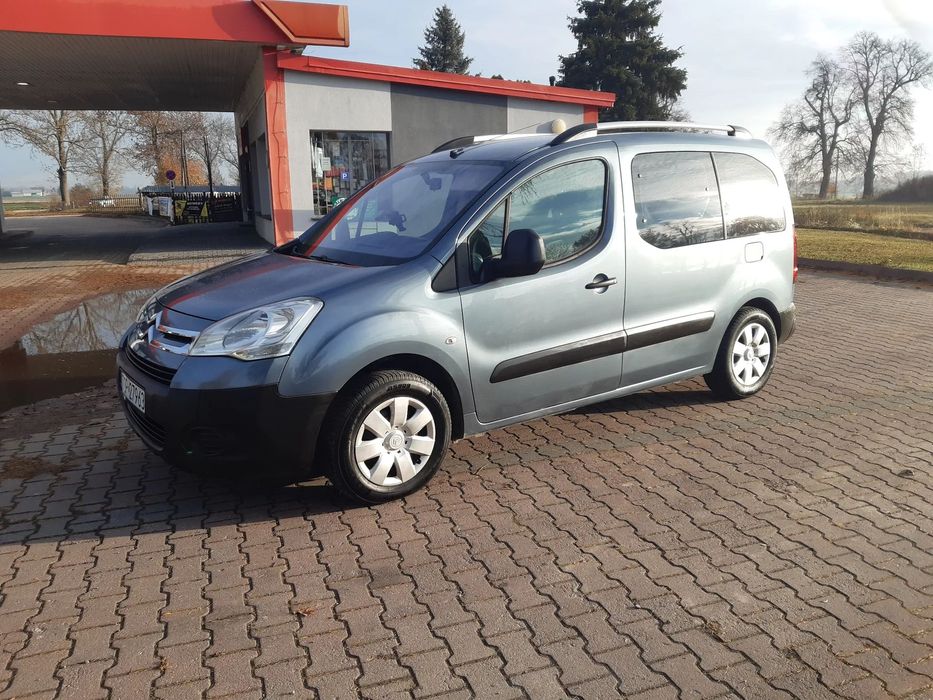 Citroën Berlingo Multispace 1,6 zwykła benzyna bezwypadkowy klima drzwi skrzydełka