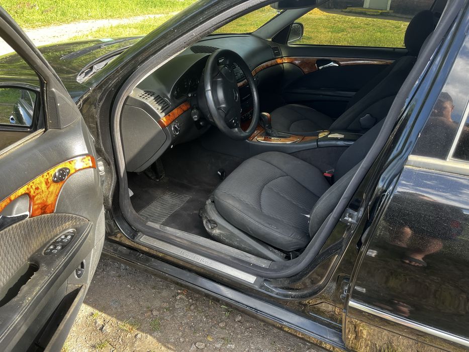 Продам мерседес 211 2.6 автомат