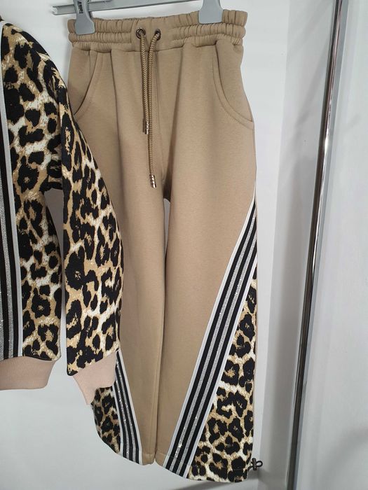 Дуже гарні теплі костюми на флісі для дівчат