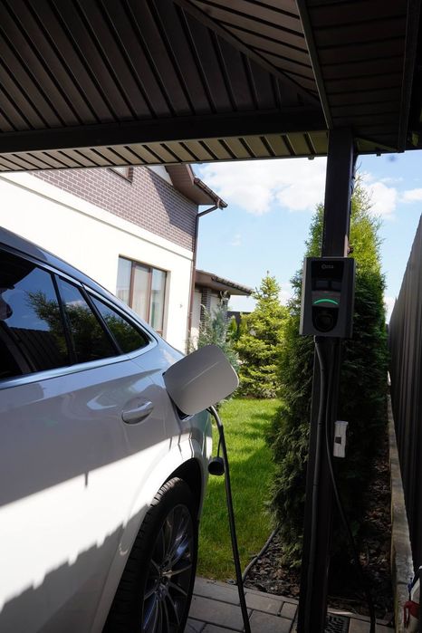 РІВНЕ ПІД КЛЮЧ - Зарядна станція для електромобілів - Зарядка 22 кВт