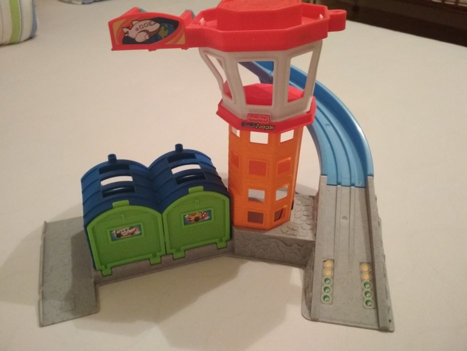 Little People Fisher Price lotnisko