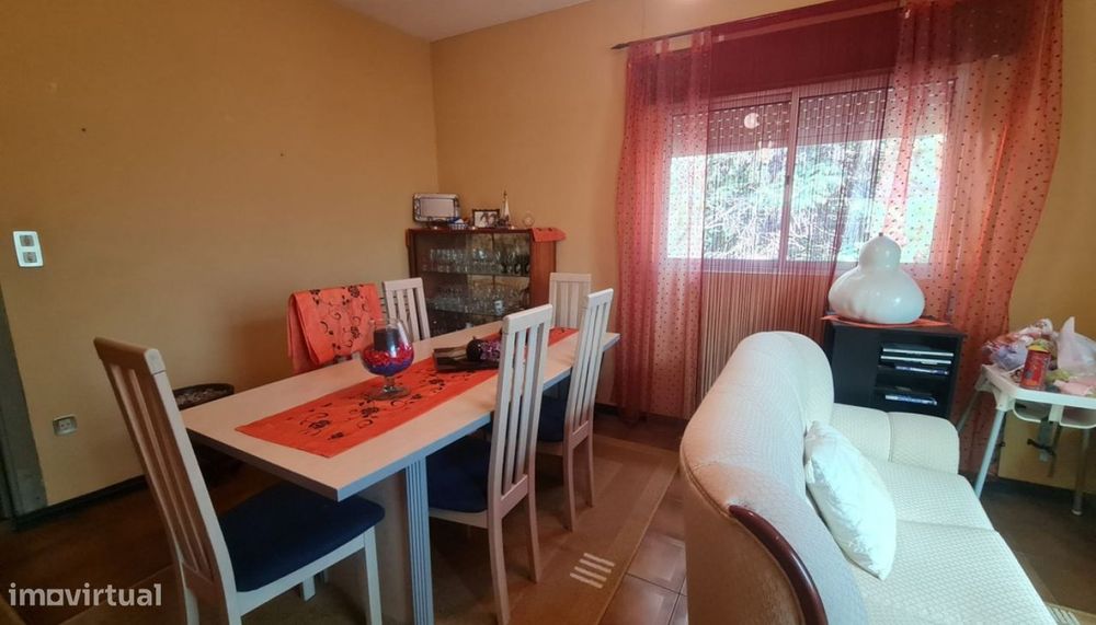 Venda Moradia V2, Tresouras, Baião