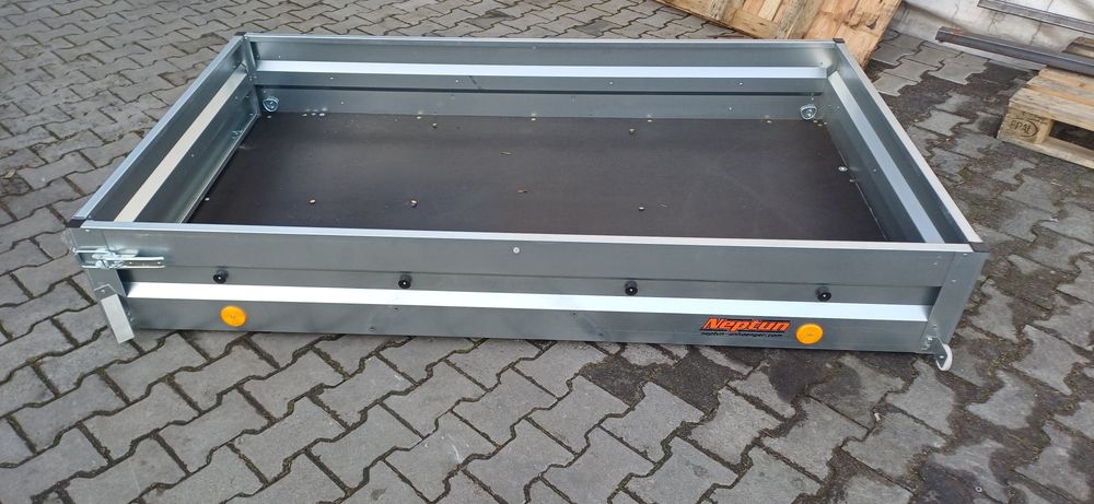 Burty z podłoga neptun