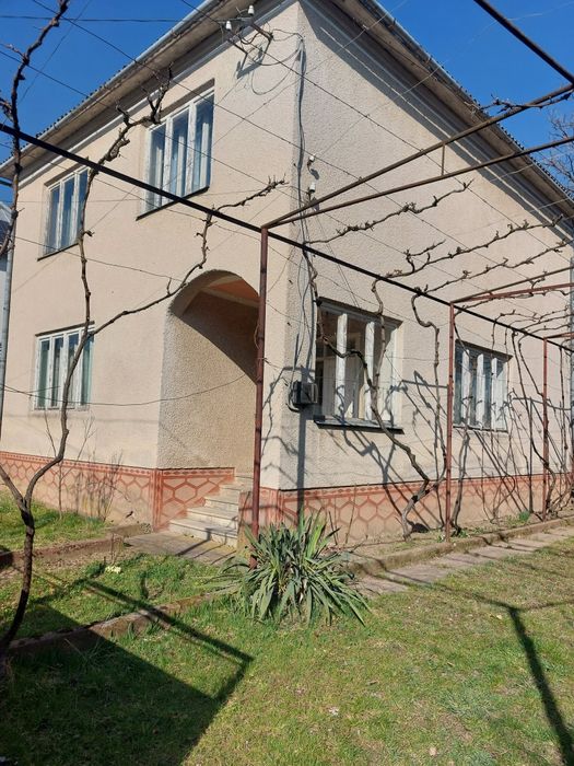 Будинок -2 поверховий м. Іршава