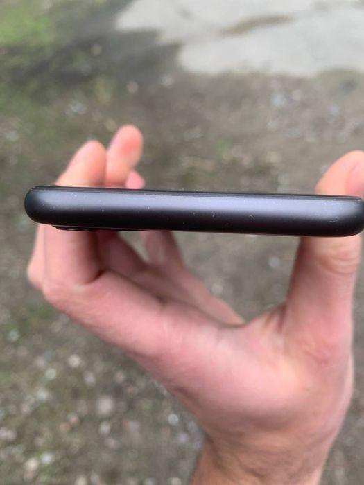 Iphone 11 black 64gb neverlock