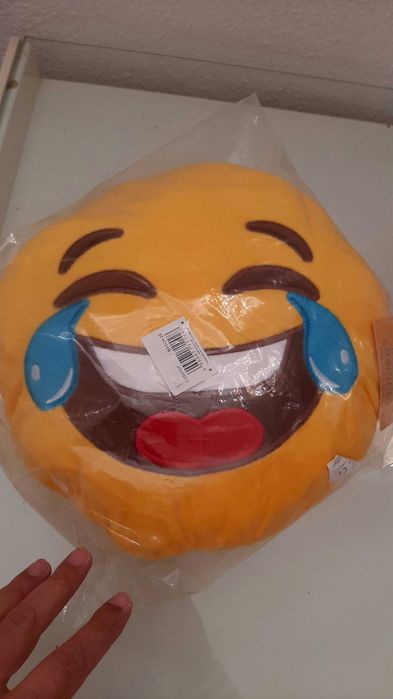 Almofada e Chinelos Emoji