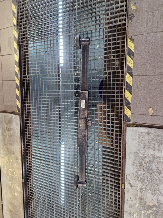 Podnośnik hydrauliczny dźwignik kanałowy DKP-H 2500kg