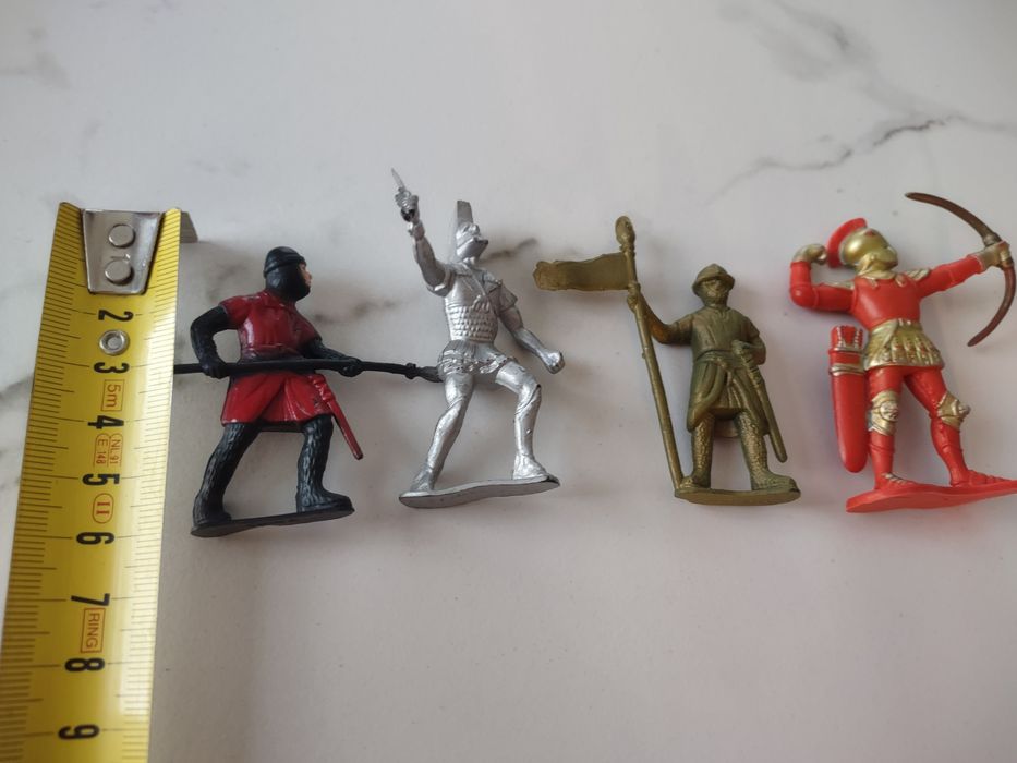 Figurki wojowników