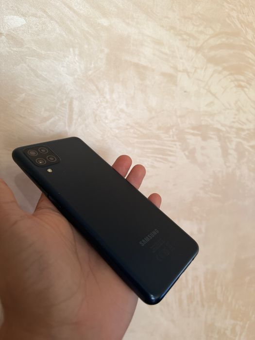 Samsung m12 4/64 як нові