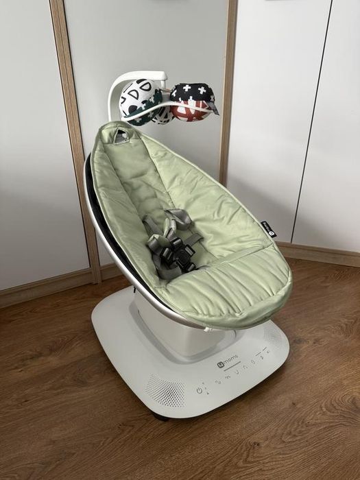 4moms крісло-гойдалка MamaRoo 5.0 (заколихуючий центр)