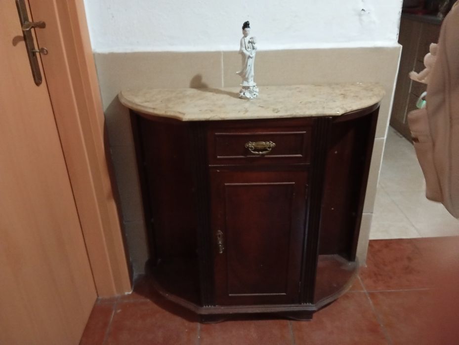 Sapateira de Madeira