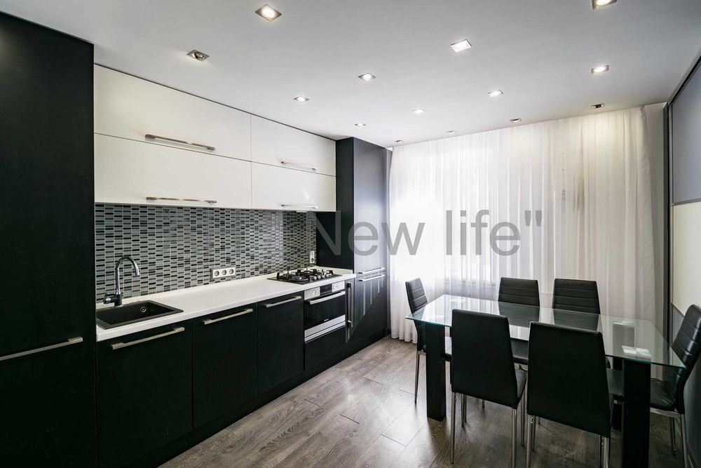 Двокімнатна квартира з ремонтом. А/о