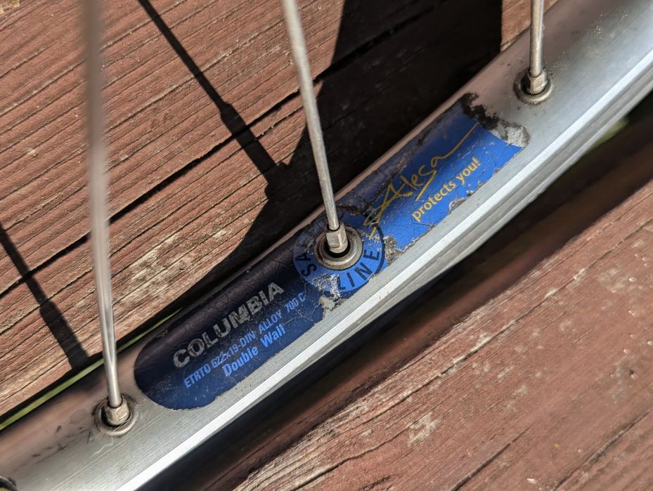 Koło przednie 28 cali Shimano Alivio Alesa Columbia Retro MTB