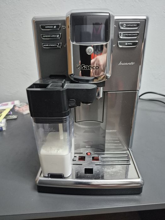 Saeco Incanto HD8918 / 41 кофемашина кавовий апарат