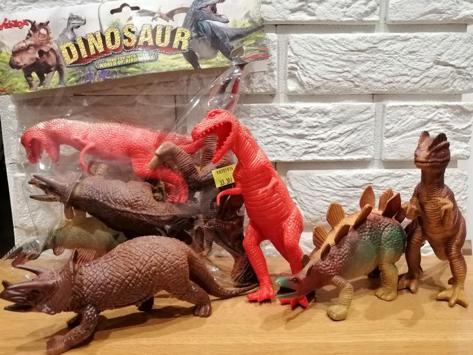 Zestaw dinozaurów, dinozaury
