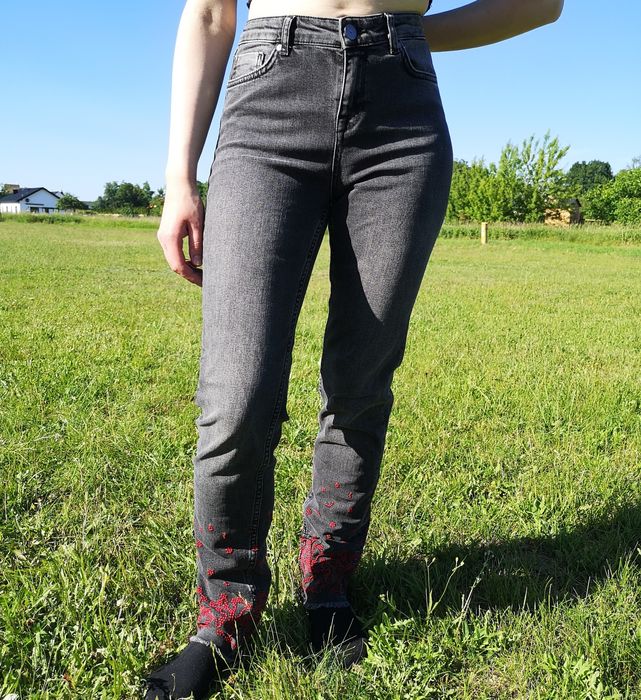 Jeansy spodnie szare z naszywką highwaist regular Reserved 36