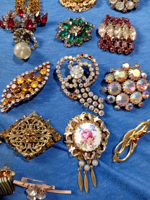 Брошки прошлих лет