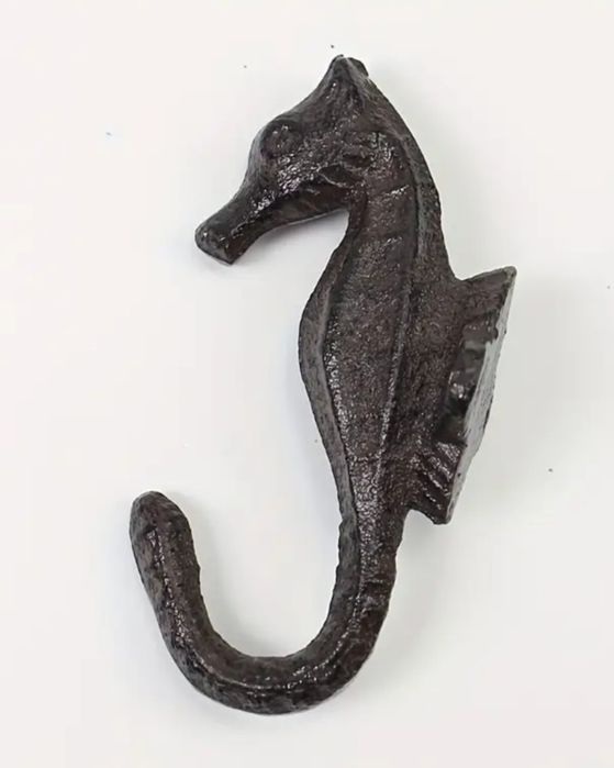 Gancho em Ferro Cavalo Marinho