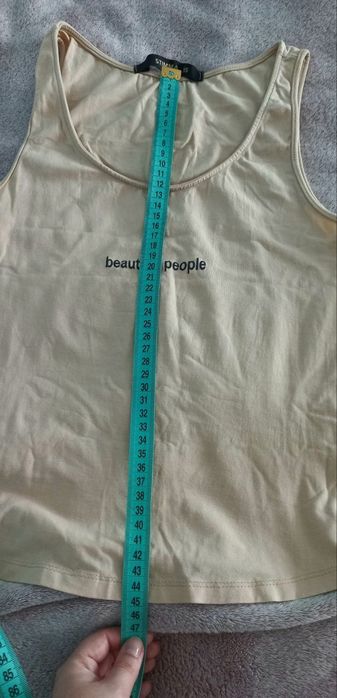 Майка в бежовому відтінку. Розмір s