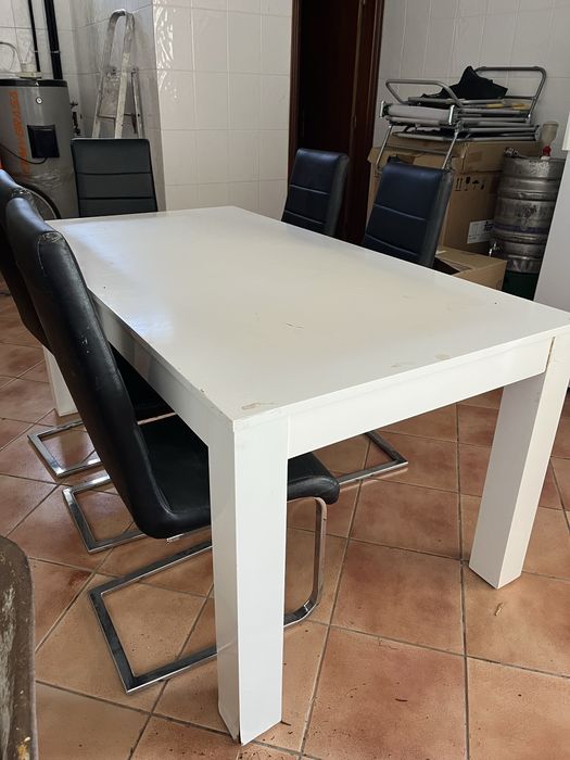 Mesa extensivel + 6 cadeiras
