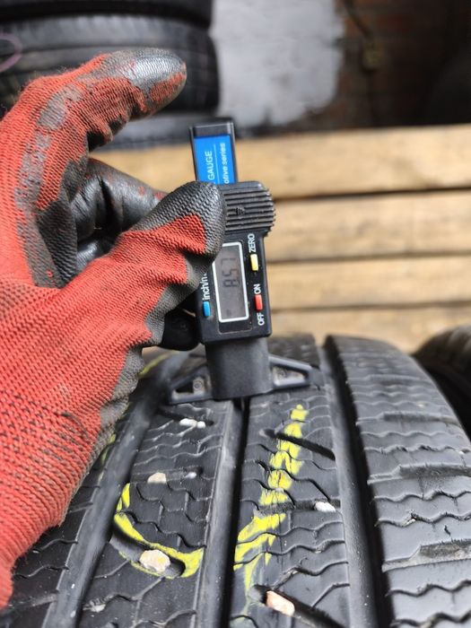 Шини 205/65/16с Pirelli