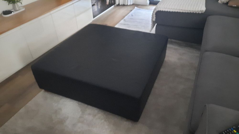 Puff mesa 1metro x 1metro, em óptimo estado.