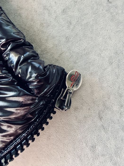 Пуховик Moncler розмір M