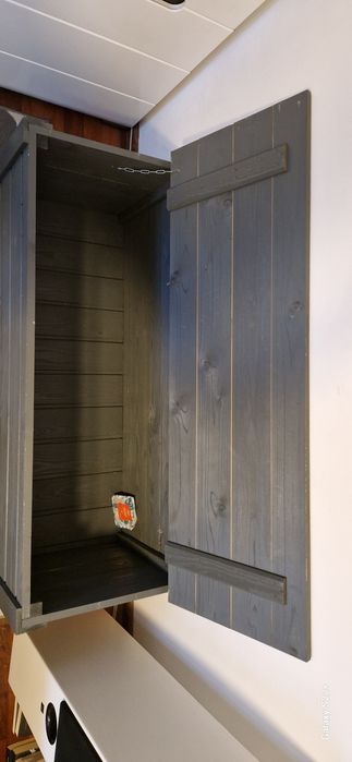 Skrzynia z poduszką.