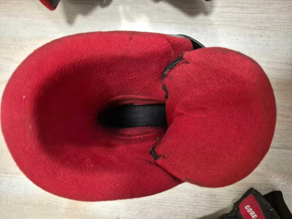 Buty narciarskie czarne