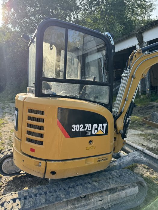Wynajem minikoparki bez operatora z operatorem kucie betonu wiertnica