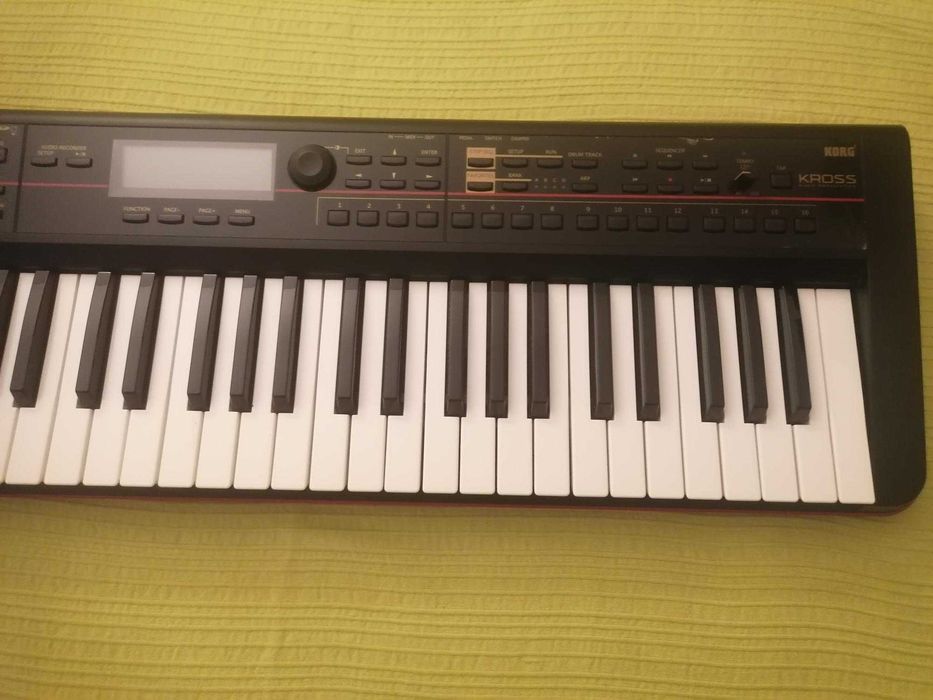 Sintetizador Korg Kross 61