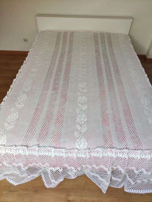 Colcha em renda para cama