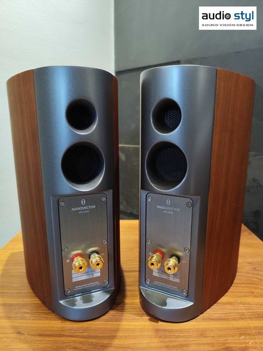 Audiovector R1 Signature orzech używane