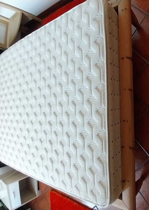 Cama Ikea + Colchão ortopédico