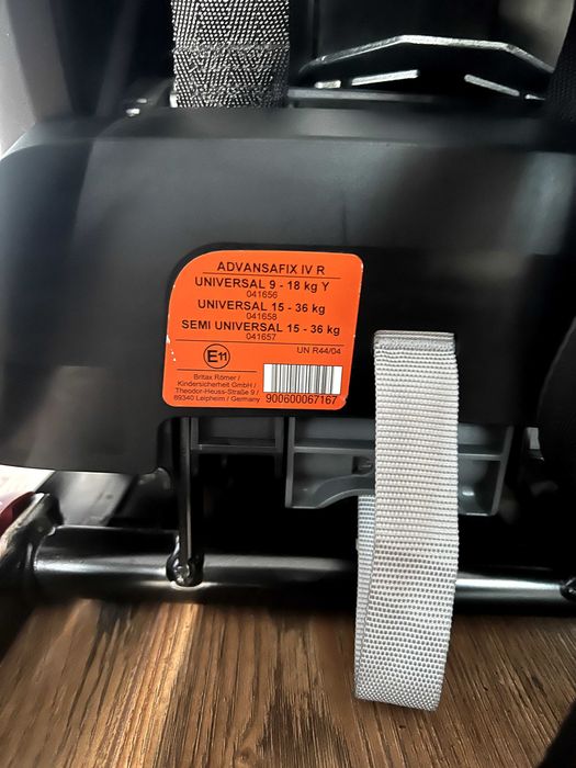 Fotelik samochodowy Britax-Romer Advansafix IV R 9-36 kg