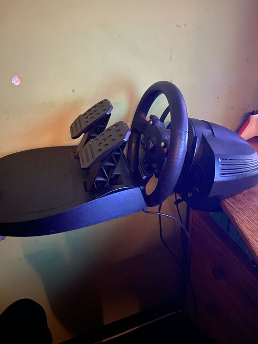 Руль Thrustmaster TMX