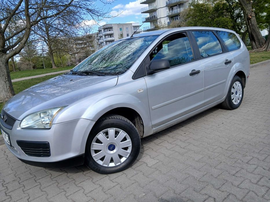 Focus 225tys,model 2006/1.6benz, klima sprawna, długie opłaty salon PL