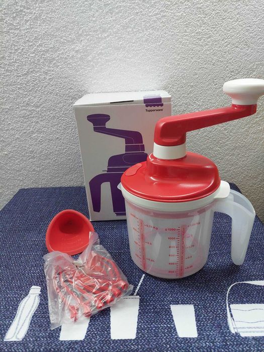 Easy Speedy Tupperware