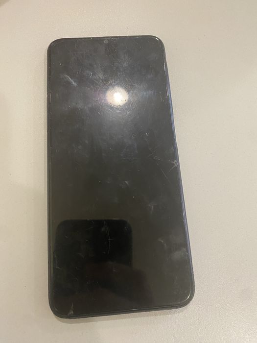 Realmi C35 в нормальному стані