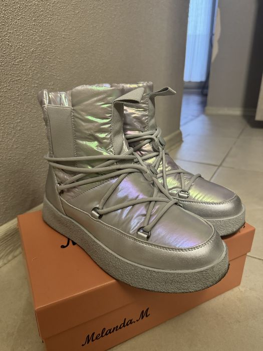 Зимові ботінки, дуже теплі , не промокають