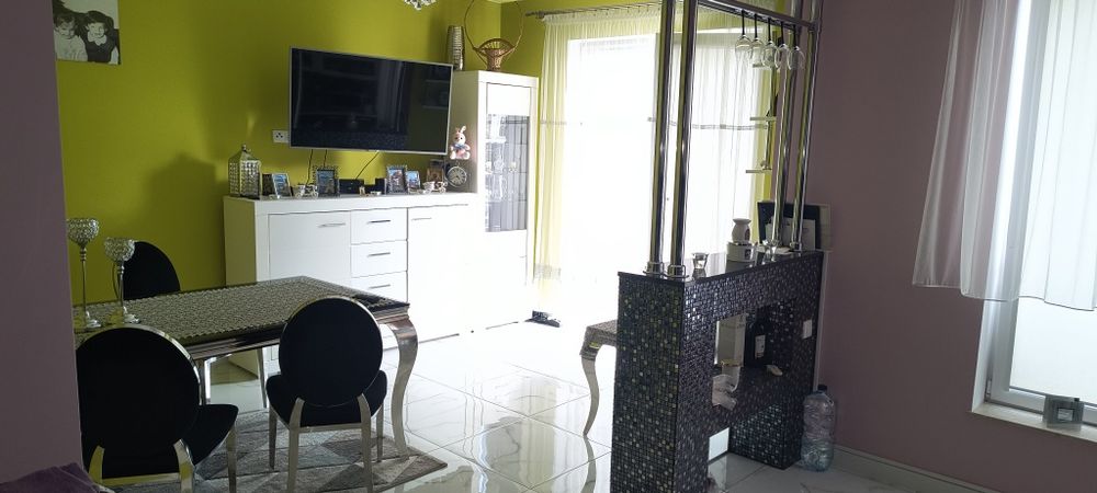Wynajmę mieszkanie salon z aneksem kuchennym i sypialnią no