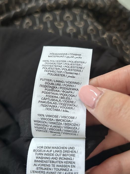 Jakes sukienka czarna midi rozmair 34
